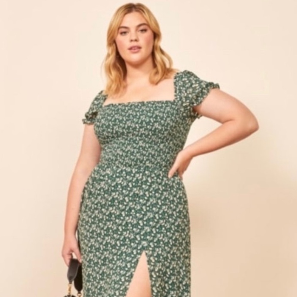 Reformation Inka dress in green floral smocked top 1x leg slit